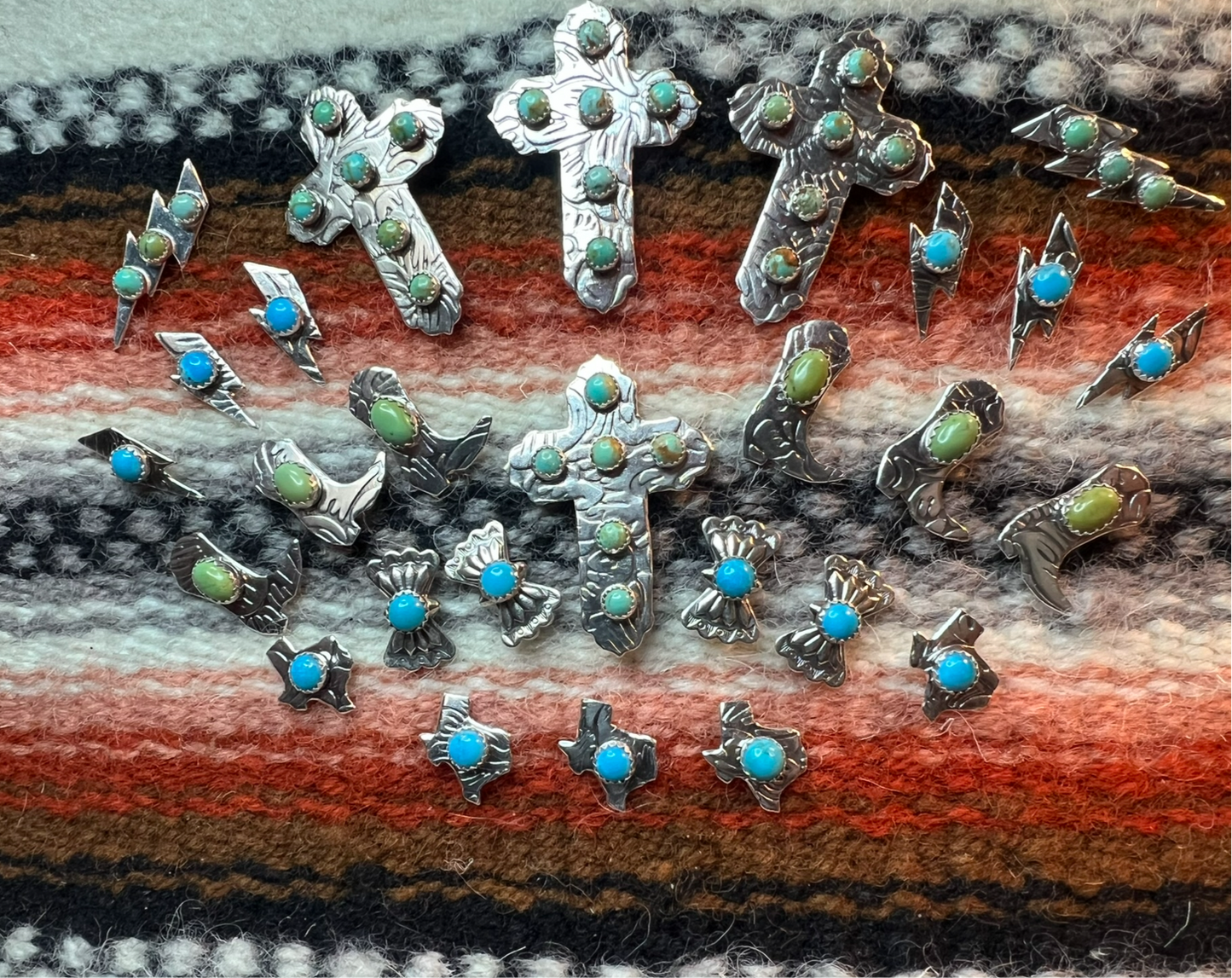 Cross Hat Pin W/ 7 4mm Stones