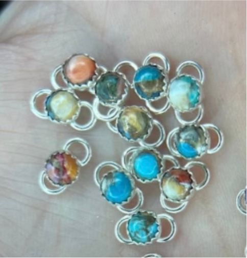 4mm Connectors w/ Spiny Oyster Mix