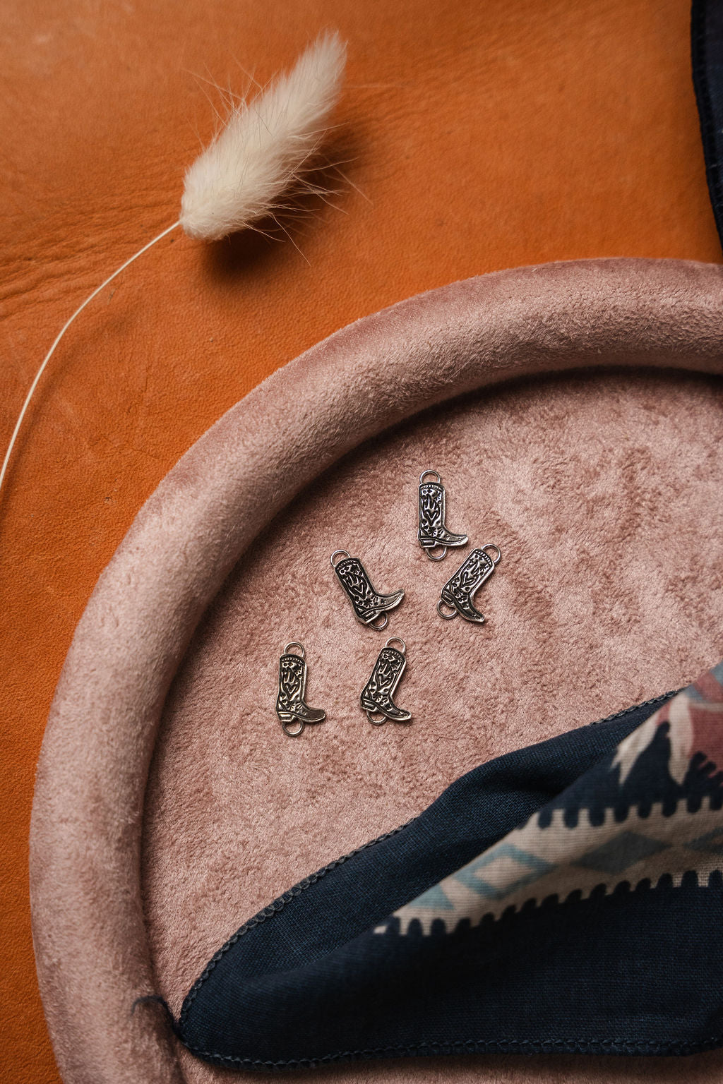 Cowboy Boot Connector