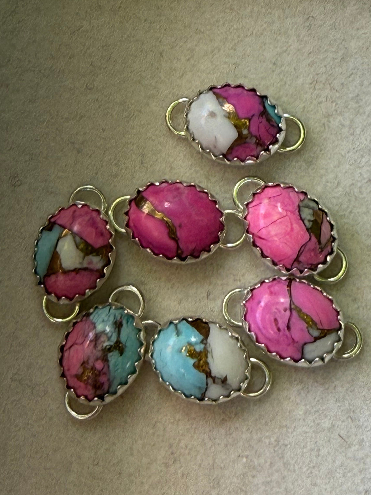 9x7mm  Cotton Candy Dahlia Connectors 3 Pack