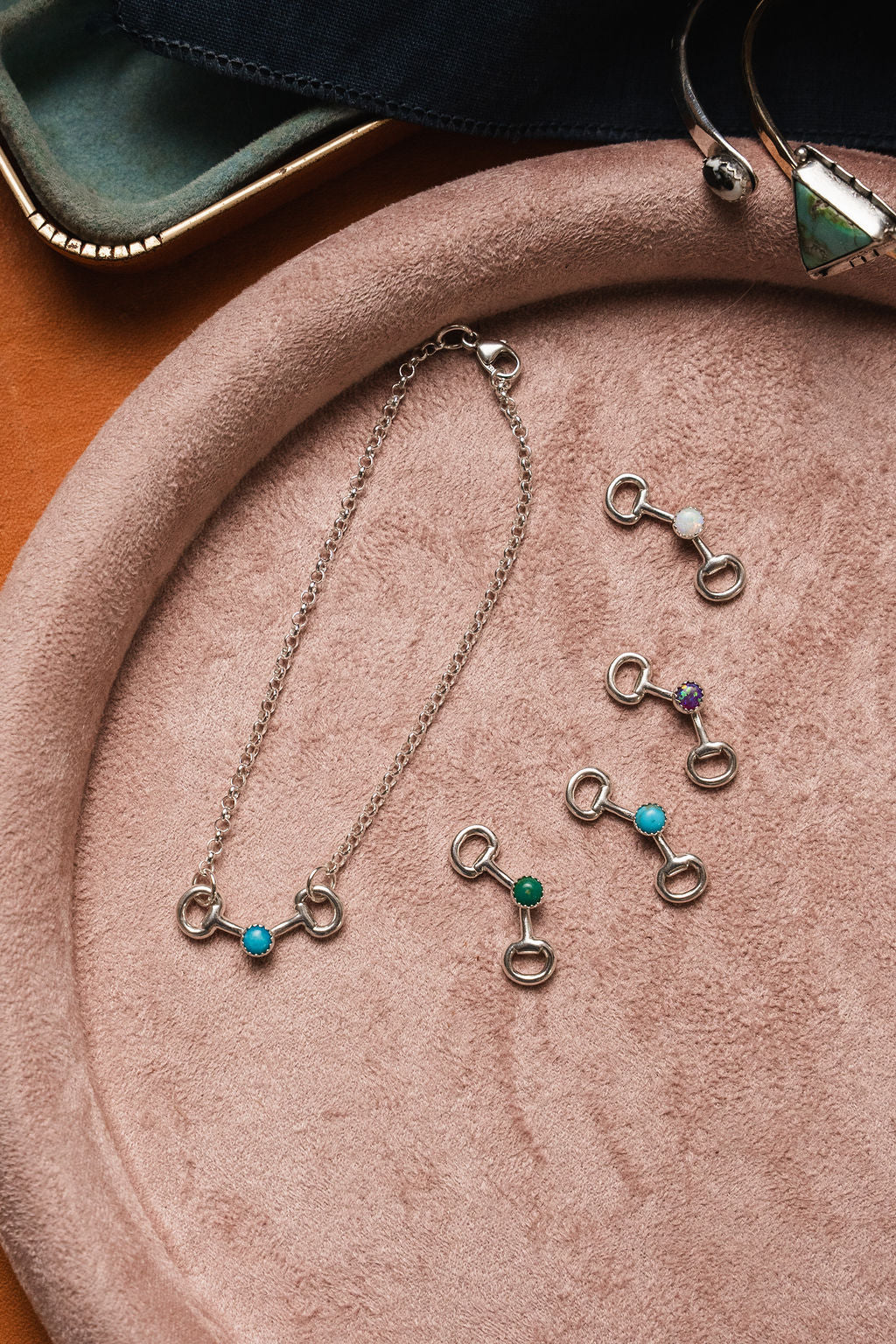 Snaffle Bit Connector