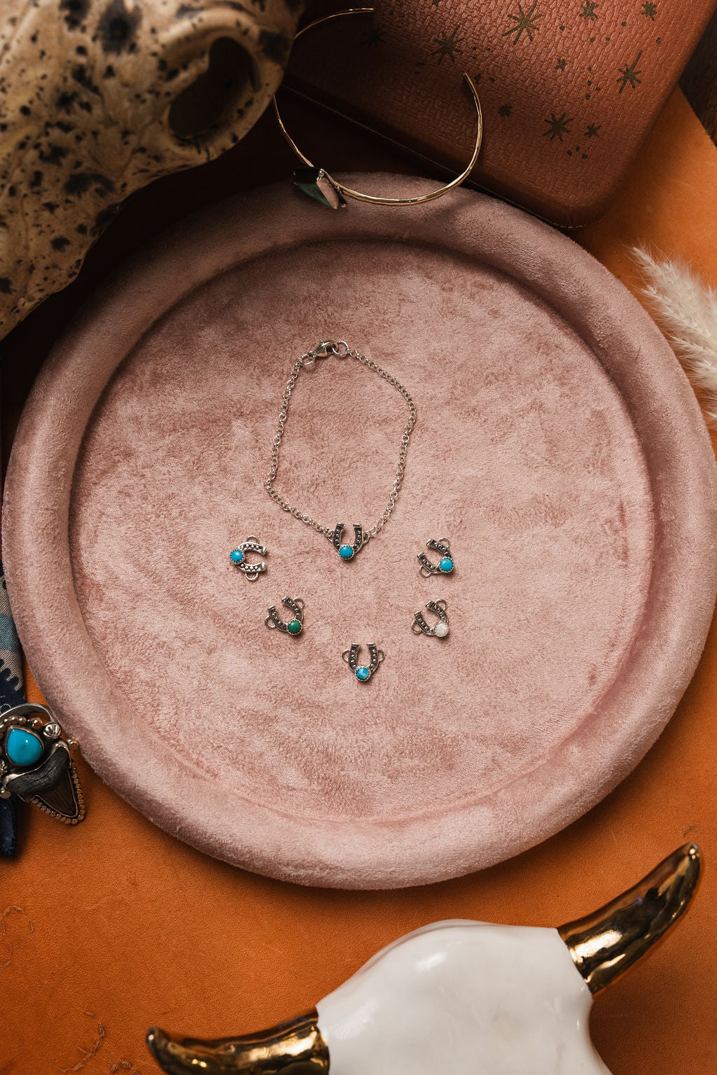 Horseshoe Connector w/4mm Kingman Turquoise
