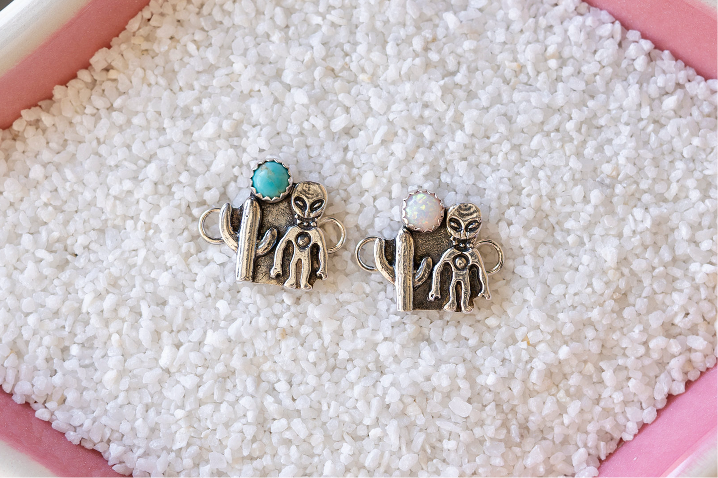 Alien Connector w/ 4mm Stone