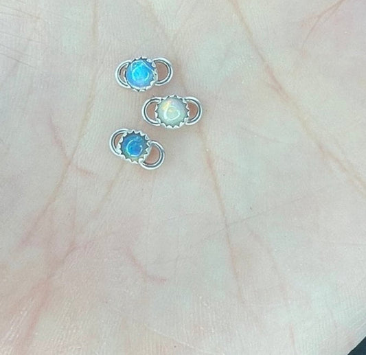 4mm Connectors w/ Ethiopian Opal