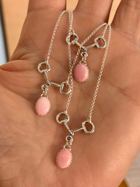 Snaffle Bit Necklaces With Pink Conch