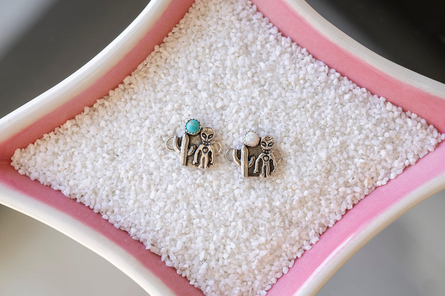 Alien Connector w/ 4mm Stone