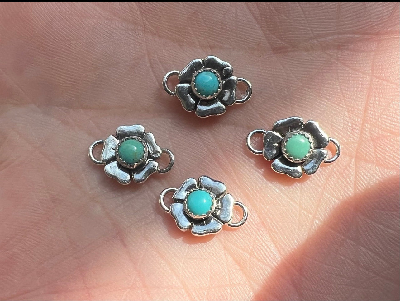 Poppy Connector w/4mm Kingman Turquoise