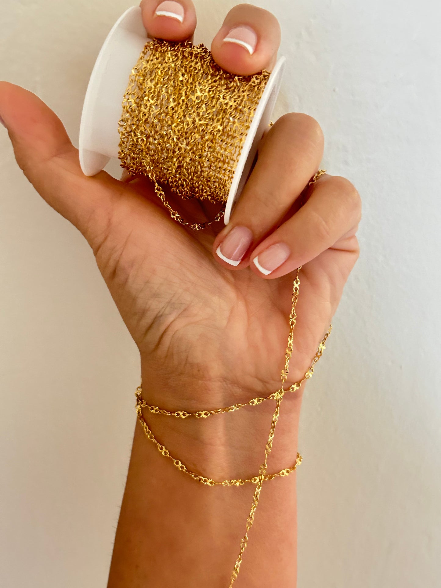 Stainless Steel PVD Coated Fine 8 Shaped Patterned Chain