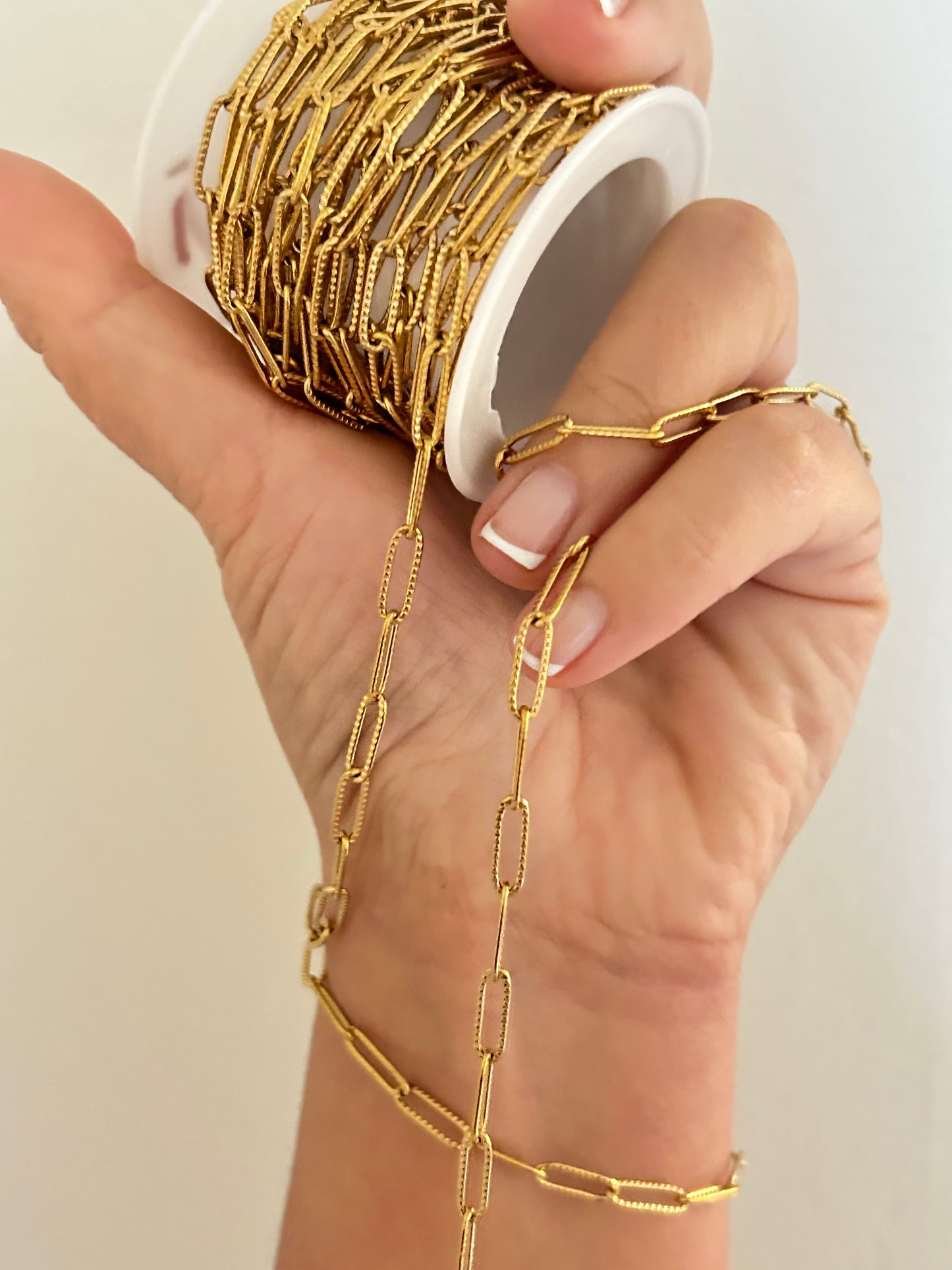 Stainless Steel PVD Coated Patterned Paper Clip Chain