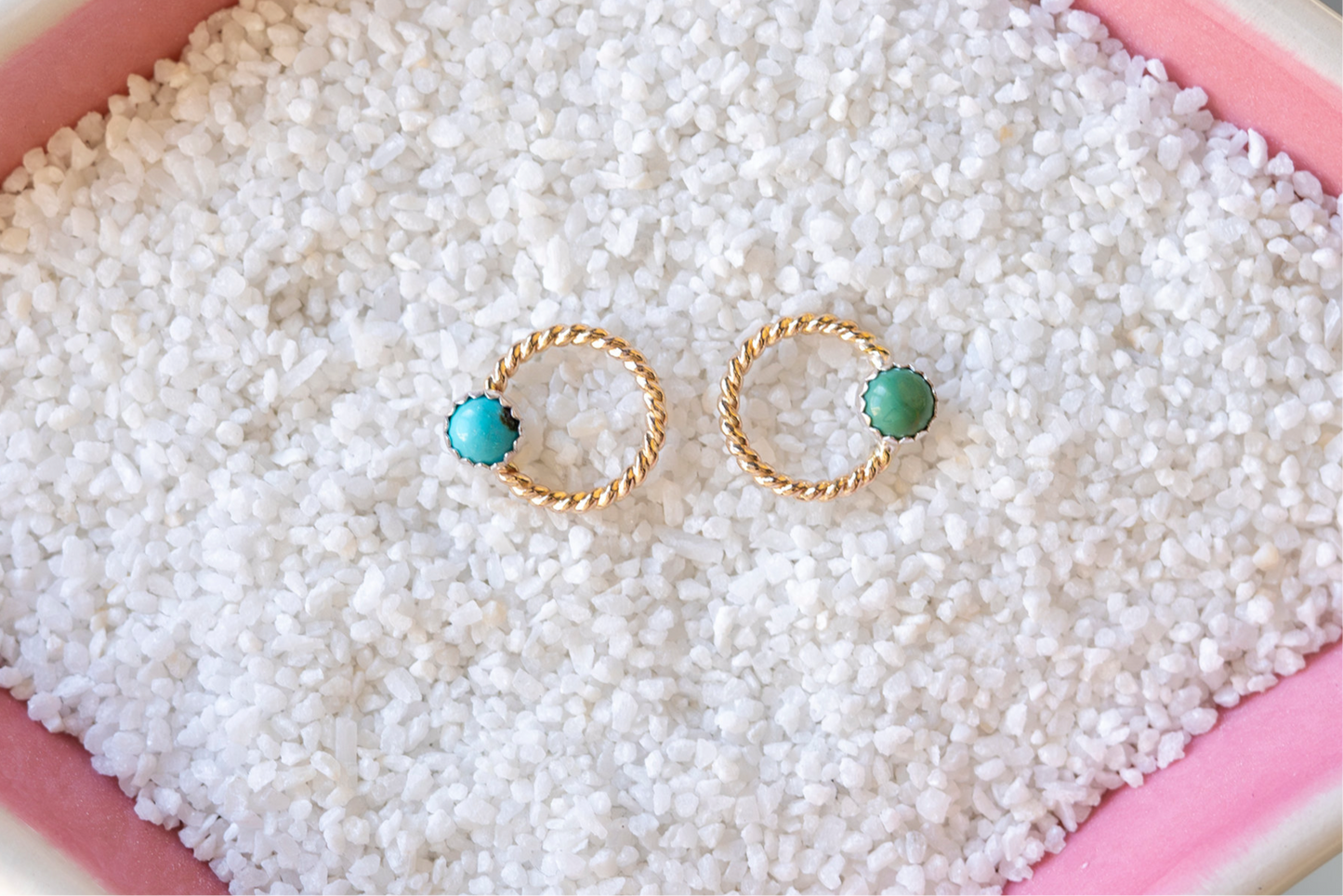 Rope Circle Connector Gold Filled w/ 4mm Kingman Turquoise