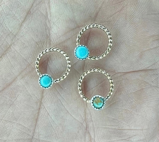 Rope Circle Connector Gold Filled w/ 4mm Kingman Turquoise