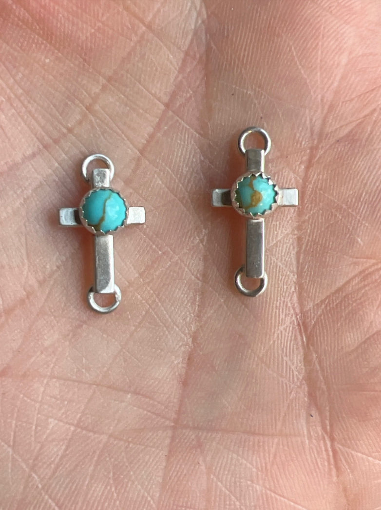 Cross Connector w/5mm Kingman Turquoise