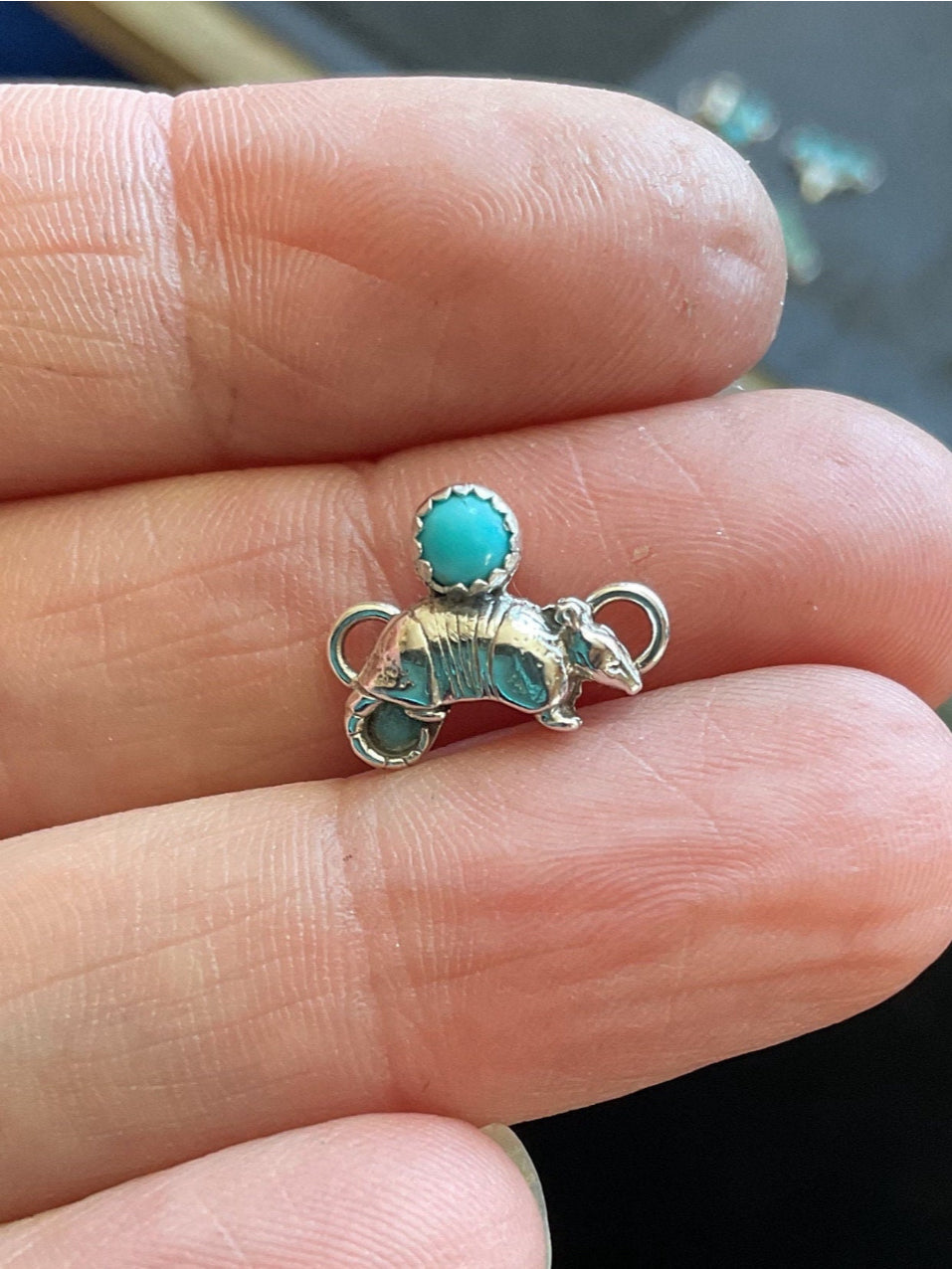 Armadillo Connector w/ 4mm Kingman Turquoise